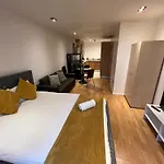 Canary Wharf O2 Arena Excel Greenwich London Apartment